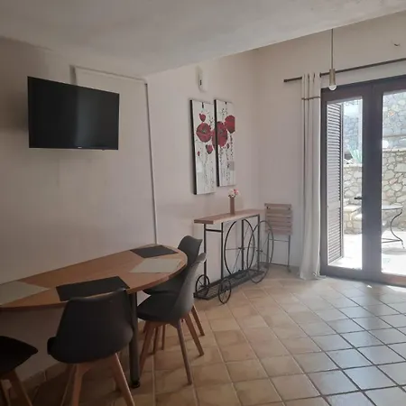αυξώ Afxo Apartment